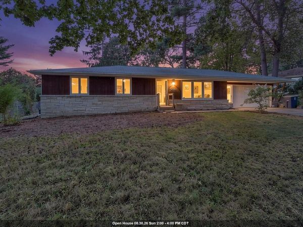 1669 FOREST GLEN DRIVE, Green Bay, WI 54304