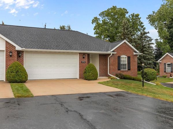 2936 N APPLETON STREET, Appleton, WI 54911