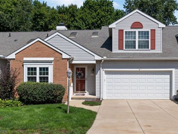 2235 Abbey Road , Akron, OH 44312