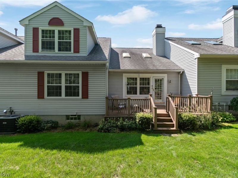 2235 Abbey Road, Akron, OH 44312 Photo 2