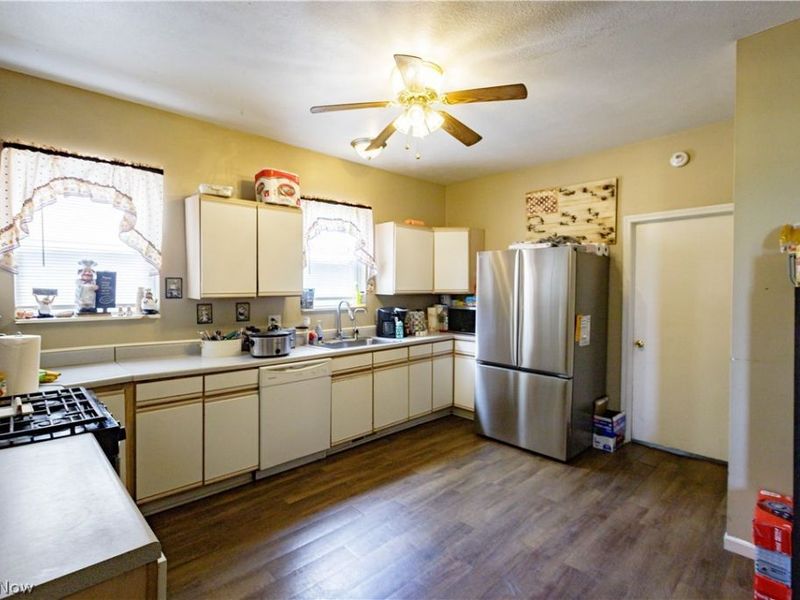 3438 Columbus Road NE, Canton, OH 44705 Photo 5