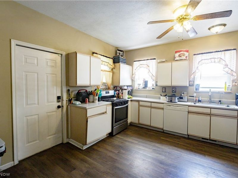 3438 Columbus Road NE, Canton, OH 44705 Photo 6