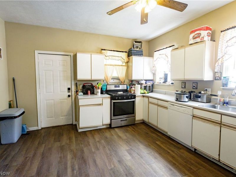 3438 Columbus Road NE, Canton, OH 44705 Photo 8