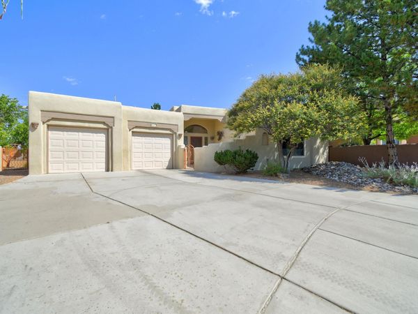 6624 High Ridge Place NE, Albuquerque, NM 87111