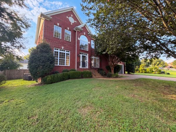 3009 Melbourne Ct E, Mount Juliet, TN 37122