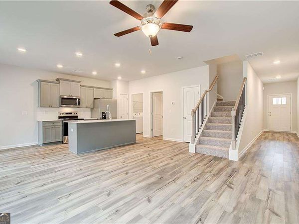 667 Treasure Drive, Stockbridge, GA 30281