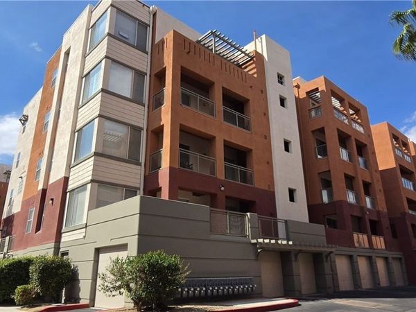31 E AGATE Avenue, Unit 305, Las Vegas, NV 89123