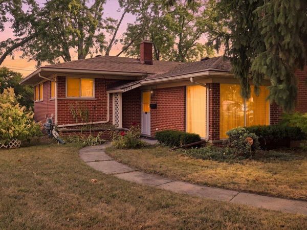 27445 Buckingham Street, Livonia, MI 48154