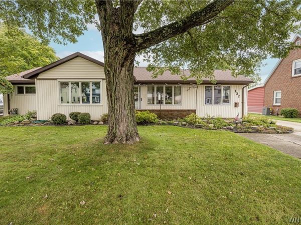 132 Brookside Drive , Buffalo, NY 14220