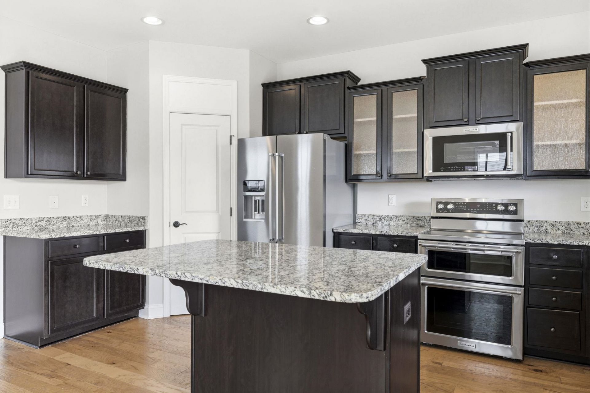 2027 Silverspring Ln.  Photo 13