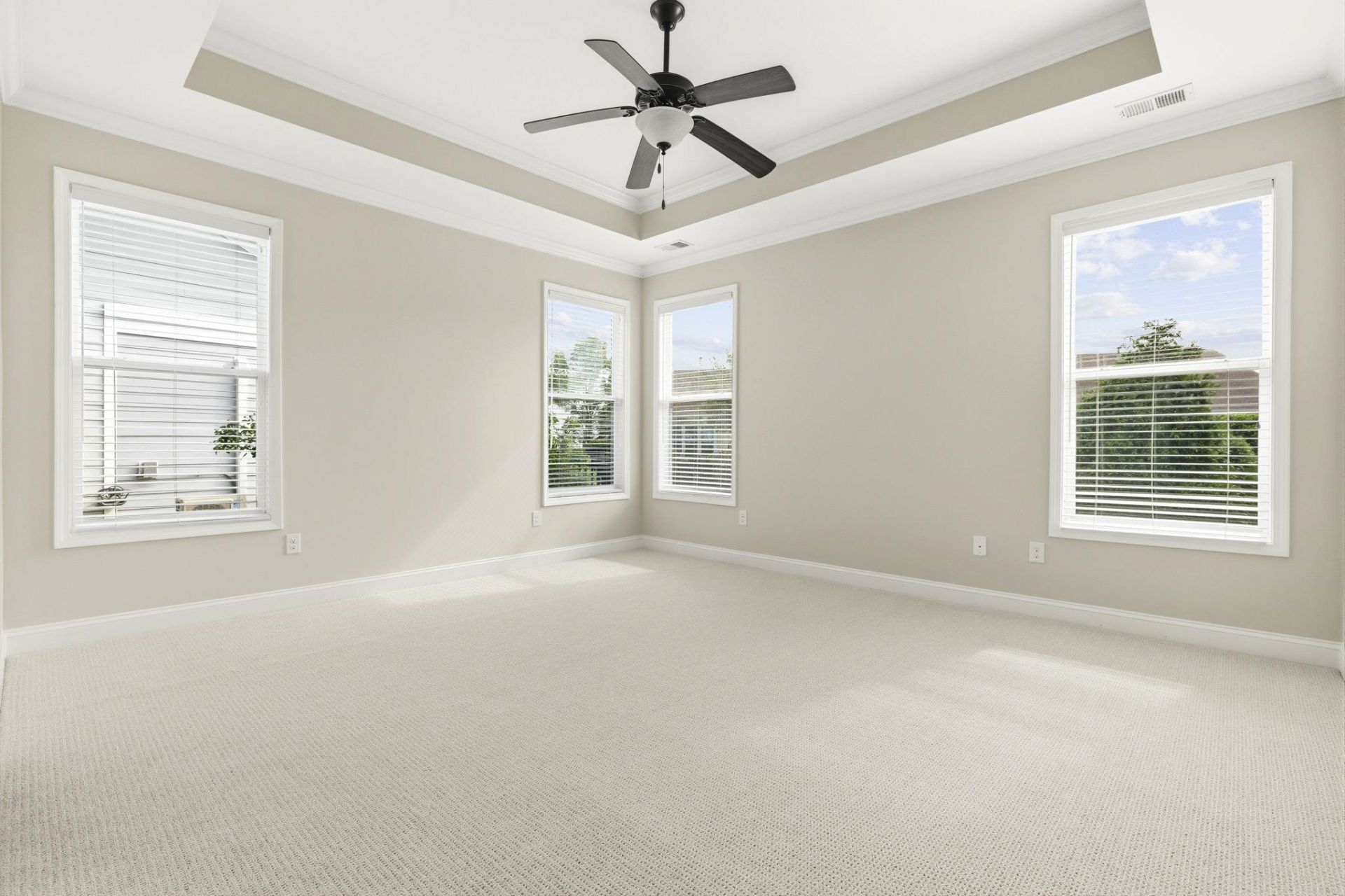 2027 Silverspring Ln.  Photo 19
