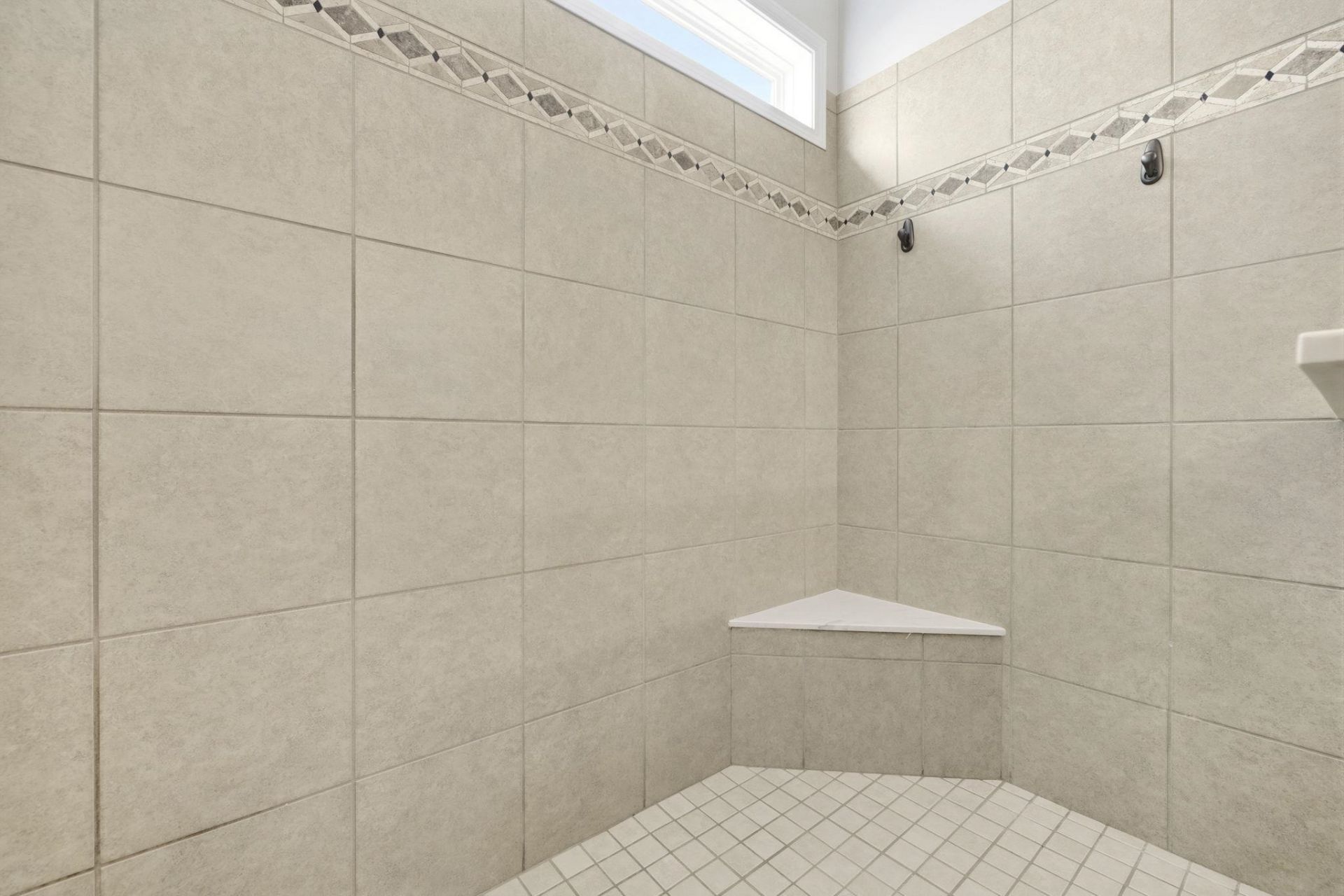 2027 Silverspring Ln.  Photo 25