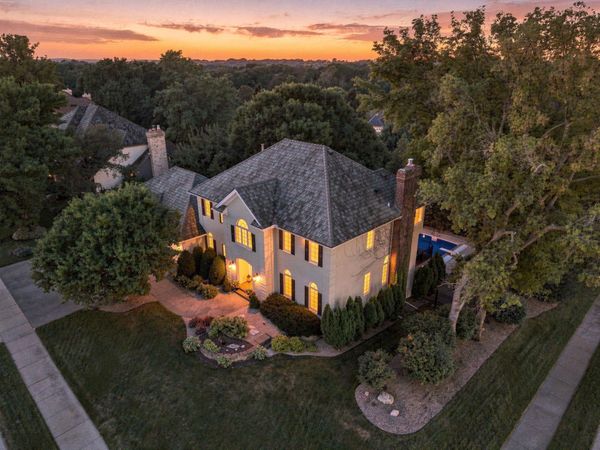 9486 Olympia Drive, Eden Prairie, MN 55347