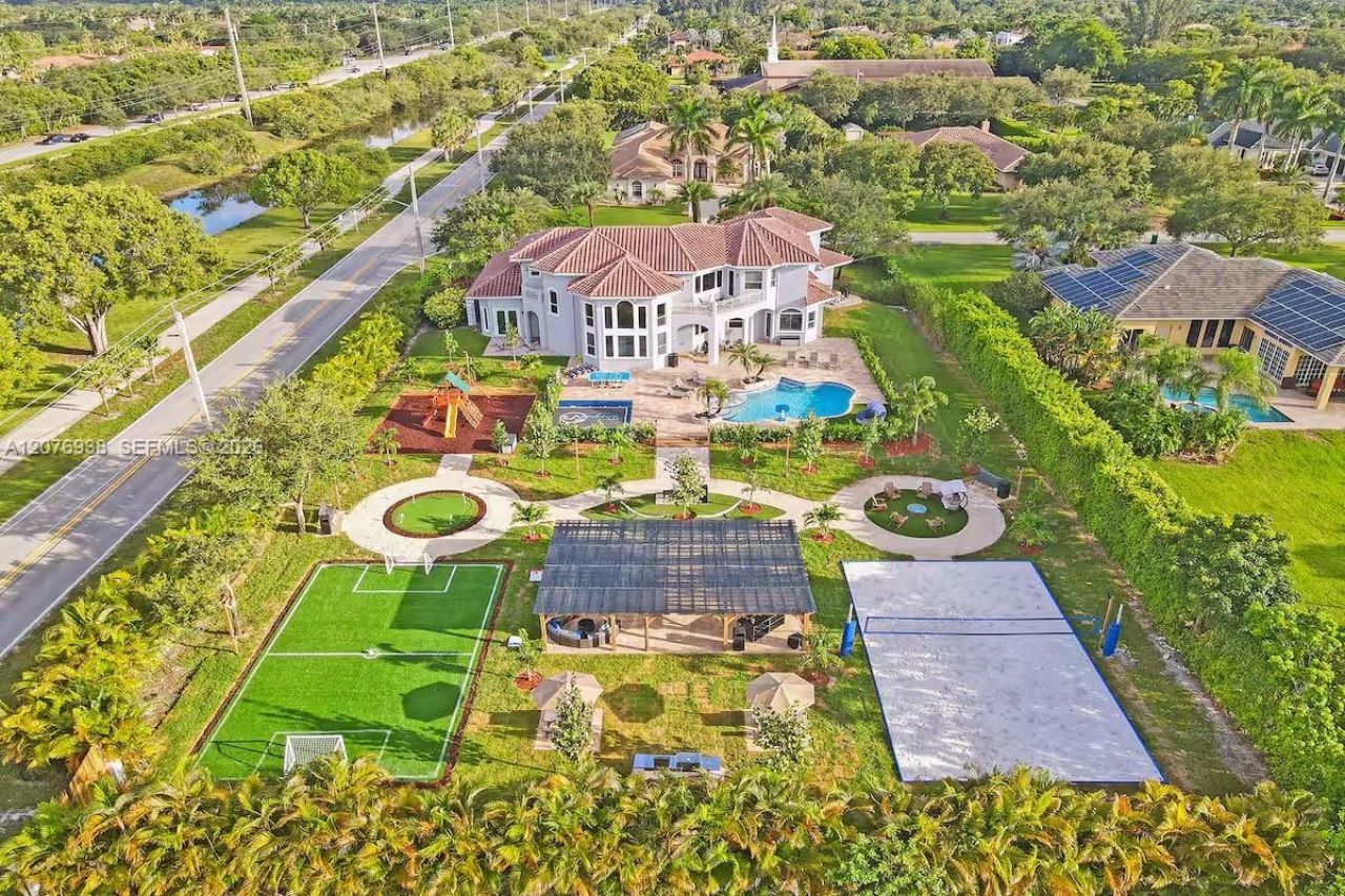 11203 NW 9th St, Plantation, FL 33325 Photo