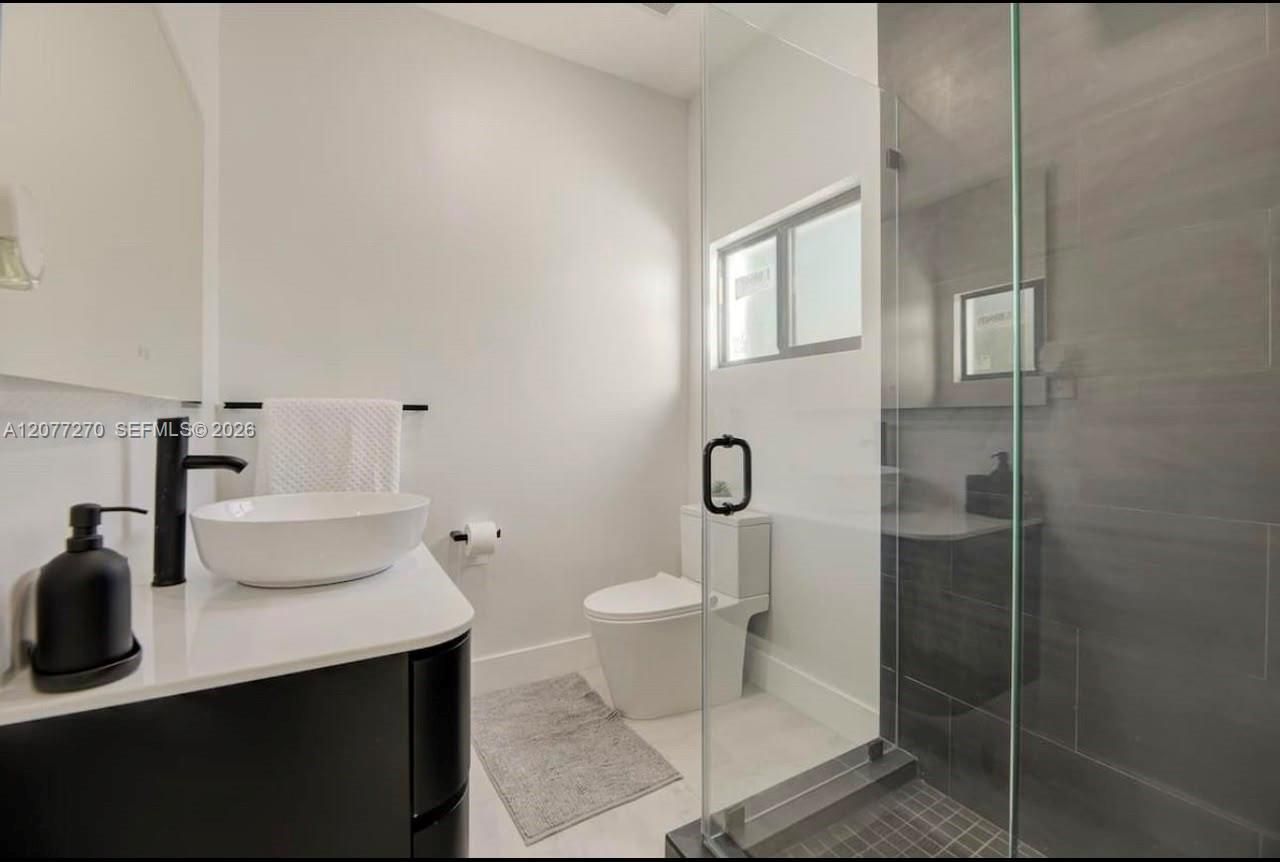 52 NE 47th St, Miami, FL 33137 Photo