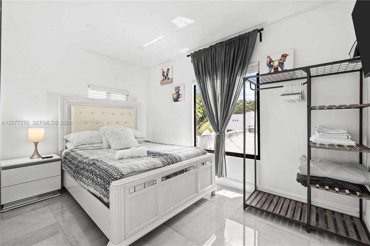 52 NE 47th St, Miami, FL 33137 Photo