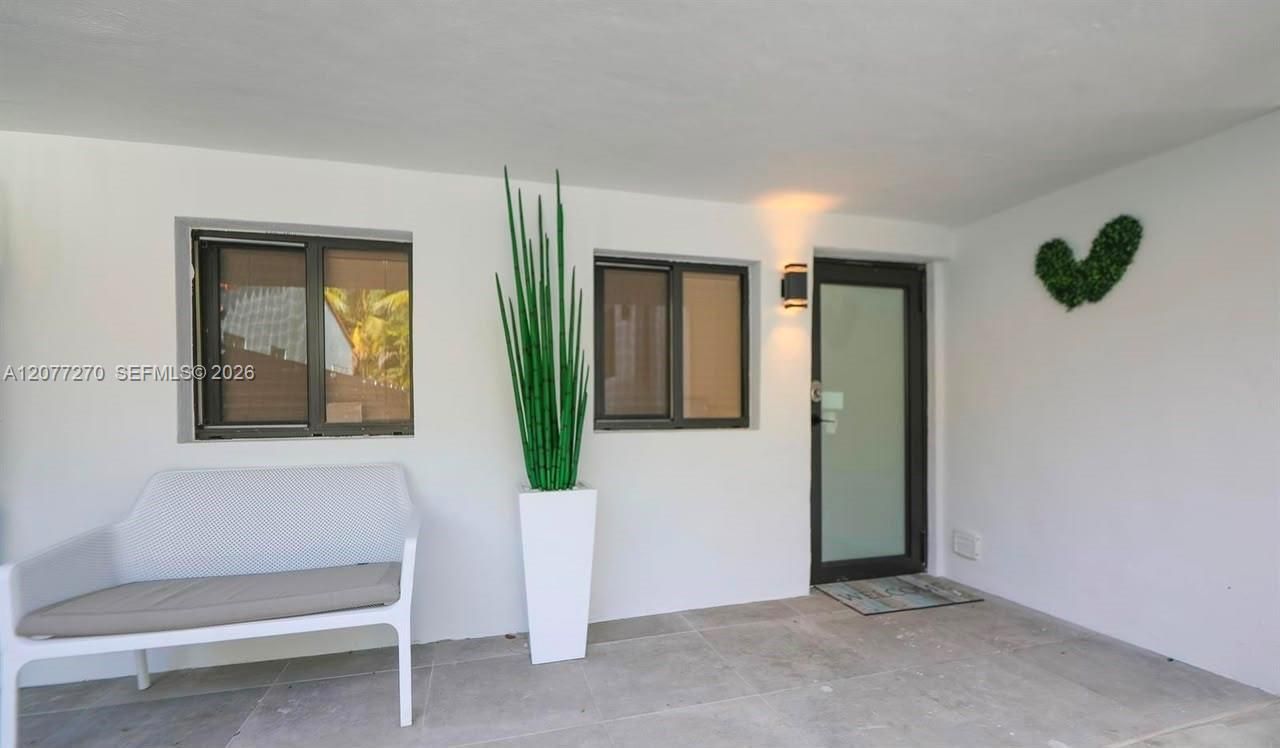 52 NE 47th St, Miami, FL 33137 Photo