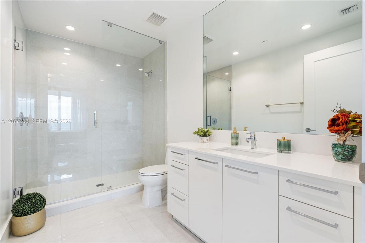 100 E Las Olas Blvd , Unit 4203, Fort Lauderdale, FL 33301 Photo