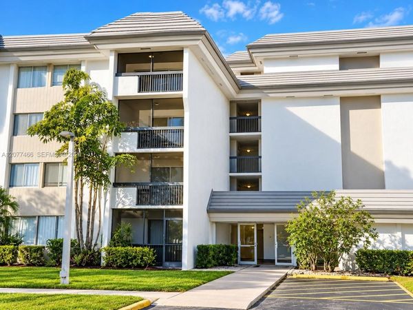 721 N Pine Island Rd, Unit 213, Plantation, FL 33324