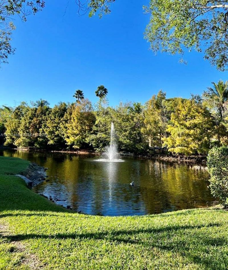 721 N Pine Island Rd, Unit 213, Plantation, FL 33324 Photo