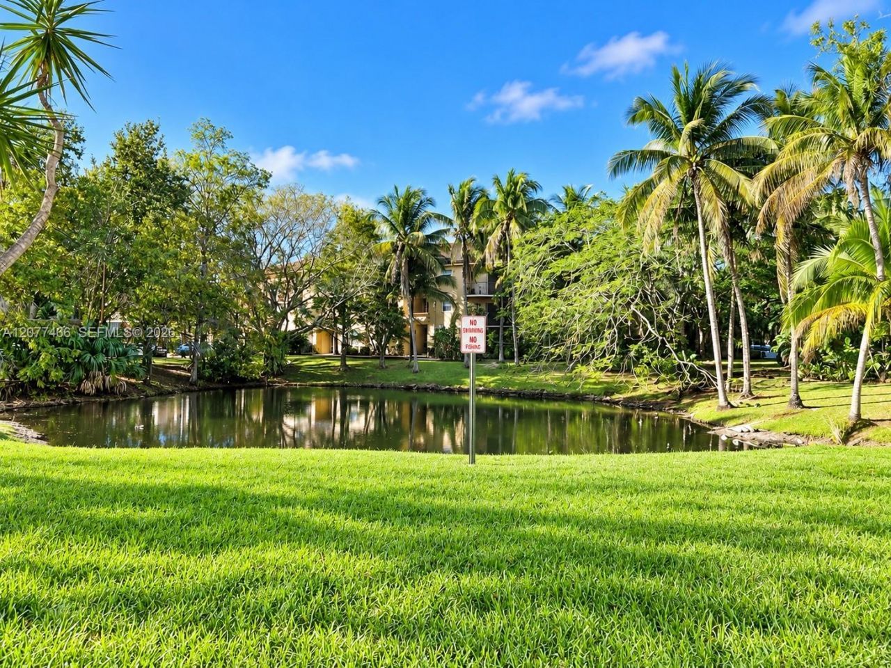 721 N Pine Island Rd, Unit 213, Plantation, FL 33324 Photo