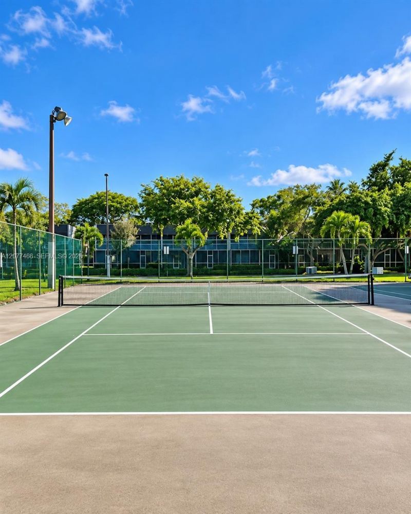721 N Pine Island Rd, Unit 213, Plantation, FL 33324 Photo