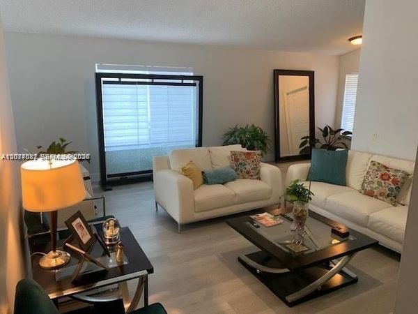 Weston, FL 33327