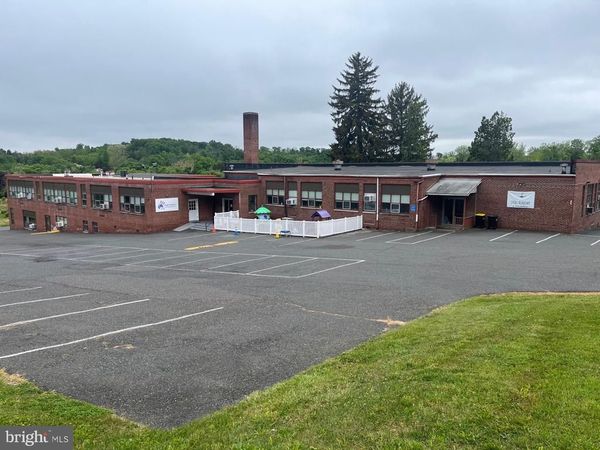 3000 MAIN STREET , GREEN LANE, PA 18054