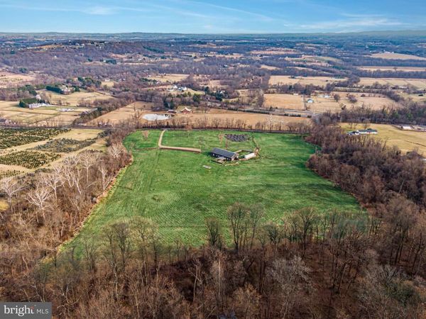 34266 WILLIAMS GAP ROAD , ROUND HILL, VA 20141