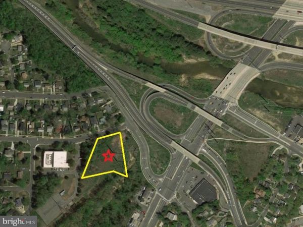 BURGUNDY , ALEXANDRIA, VA 22303