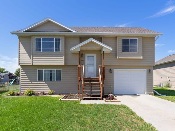 2657 LEOLA LN, Rapid City, SD 57703