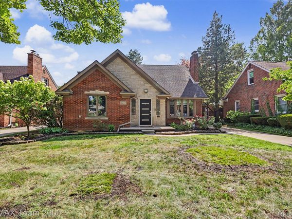 22331 Watsonia Street, Dearborn, Mi 48128