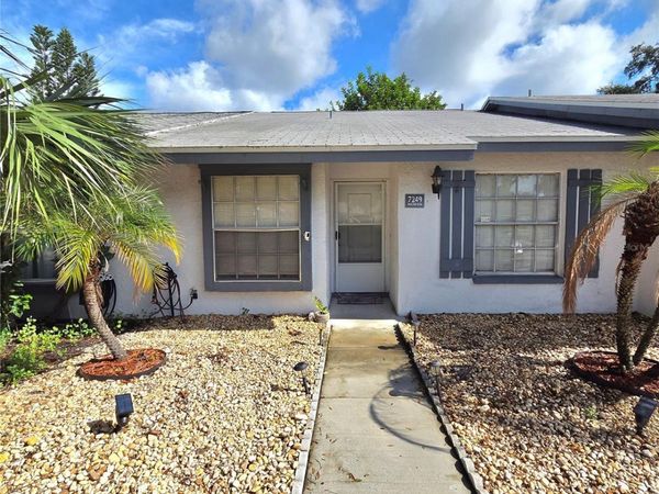 7249 PARKSIDE VILLAS DRIVE N, ST PETERSBURG, FL 33709