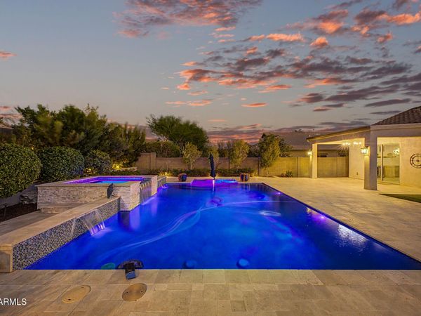 4916 W OLD WEST Trail, New River, AZ 85087