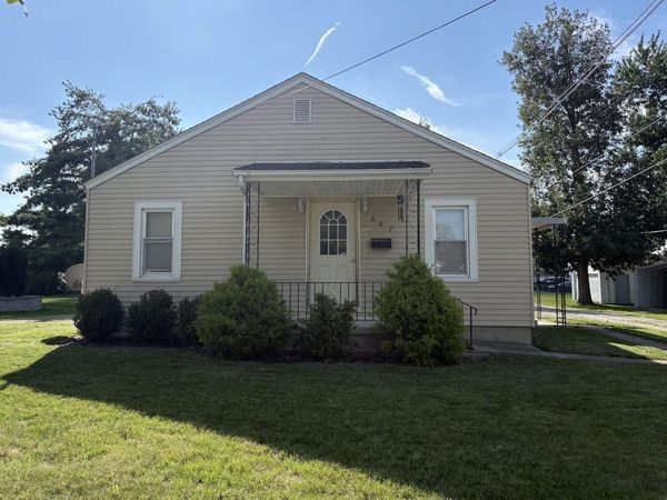 807 Court Street, Wapakoneta, OH 45895