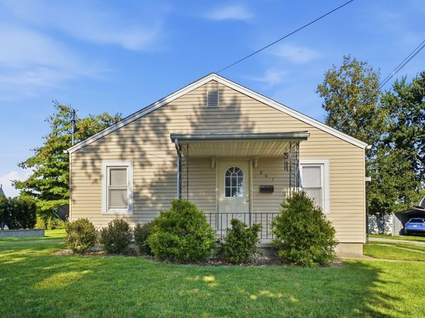 807 Court Street, Wapakoneta, OH 45895
