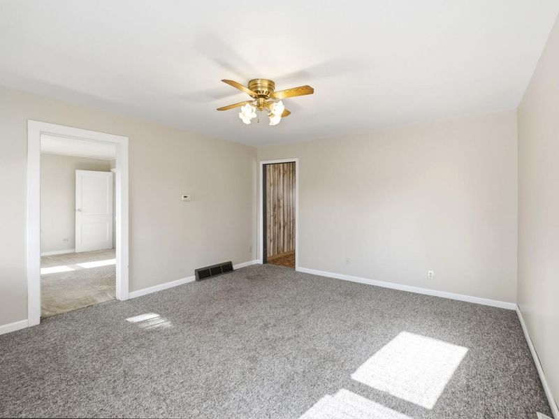 807 Court Street, Wapakoneta, OH 45895 Photo 6