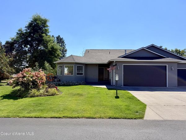 1020 W Woodlawn DR , Hayden, ID 83835