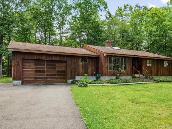 441 Burlingham Road , Pine Bush, NY 12566