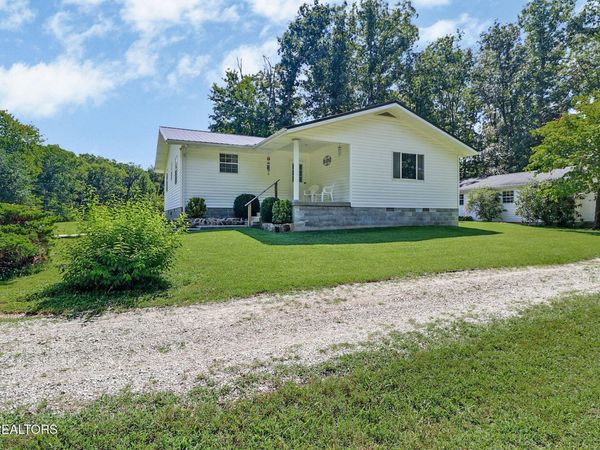 785 Dunford Lane, Allardt, TN 38504