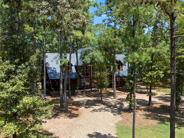 145 HACKBERRY FLATS Trail, Broken Bow, OK 74728