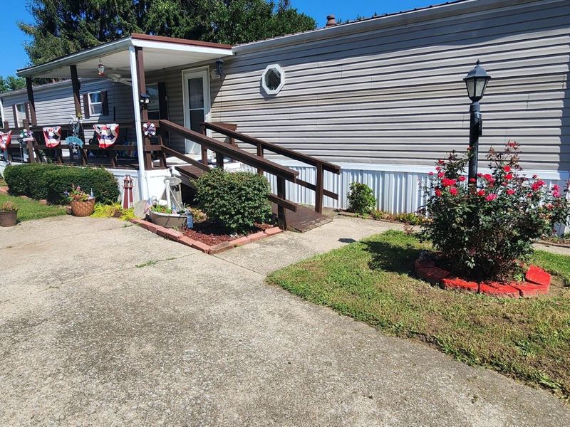 189 Parklawn Drive, Circleville, OH 43113 Photo 2