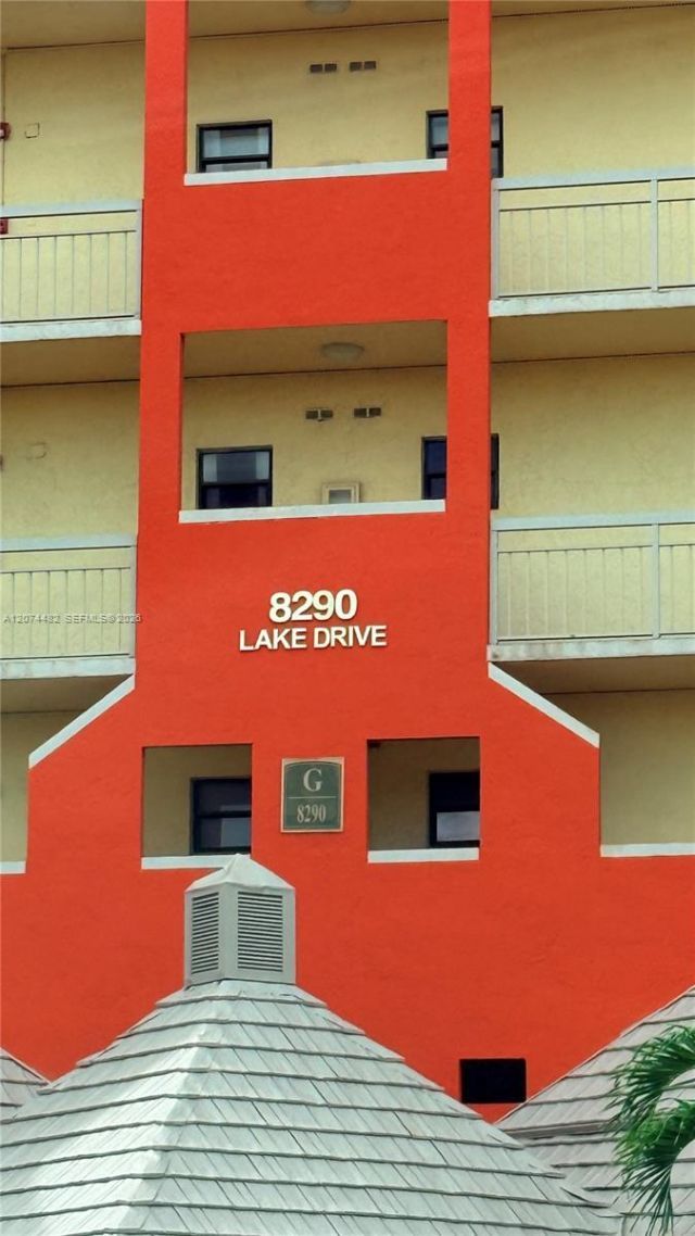8290 Lake Dr, Unit 426, Doral, FL 33166 Photo