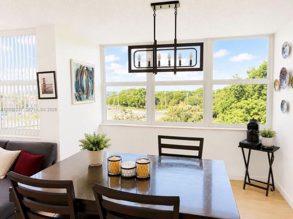1100 Saint Charles Pl, Unit 504, Pembroke Pines, FL 33026