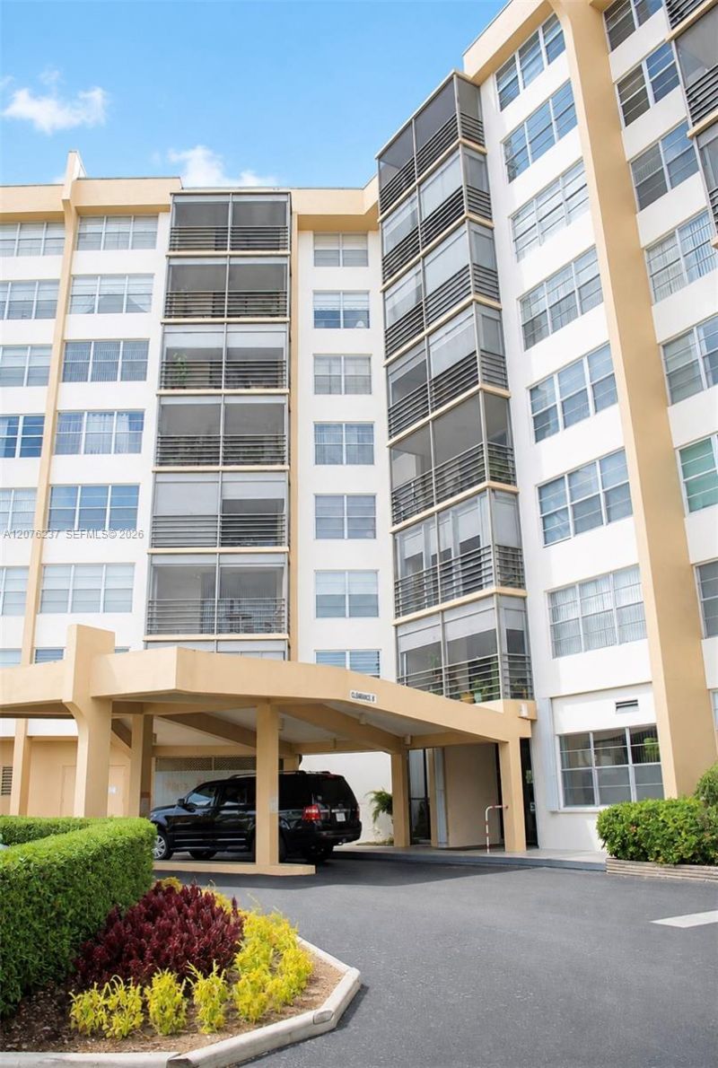 1100 Saint Charles Pl, Unit 504, Pembroke Pines, FL 33026 Photo
