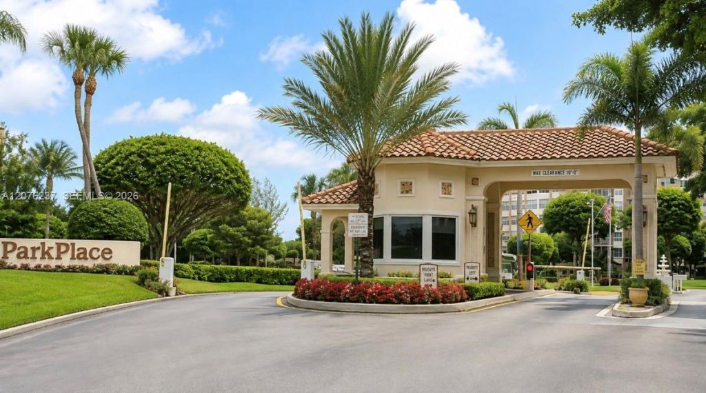 1100 Saint Charles Pl, Unit 504, Pembroke Pines, FL 33026 Photo