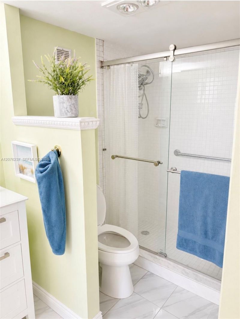 1100 Saint Charles Pl, Unit 504, Pembroke Pines, FL 33026 Photo