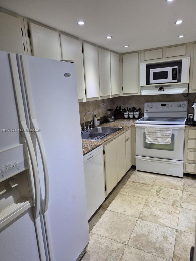290 174th St , Unit 903, Sunny Isles Beach, FL 33160 Photo