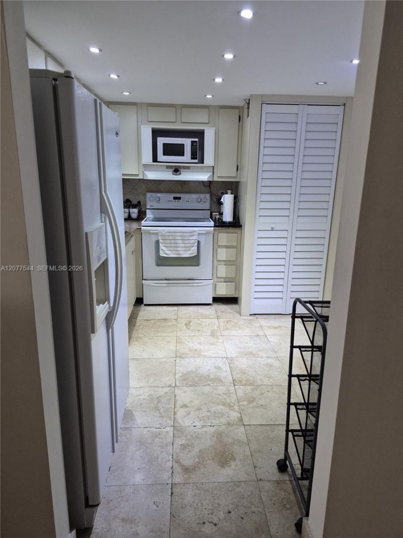 290 174th St , Unit 903, Sunny Isles Beach, FL 33160 Photo