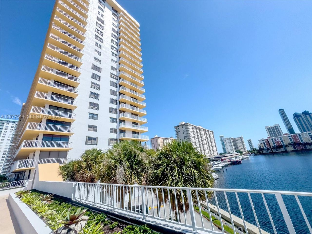 290 174th St , Unit 903, Sunny Isles Beach, FL 33160 Photo